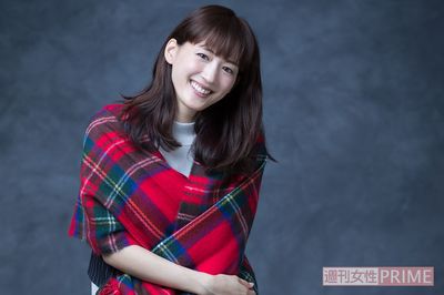 綾瀬はるかが言われてうれしい言葉は？　特製＜取り扱い説明書＞あります 