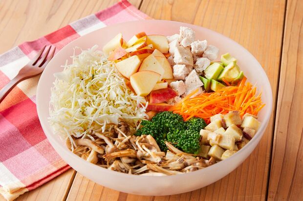 【昼】サラダボウルデラックス　撮影／KATOMI（STUDIOEYE）