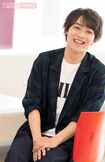 くだけた笑顔を見せる辰巳ゆうと(撮影/伊藤和幸)