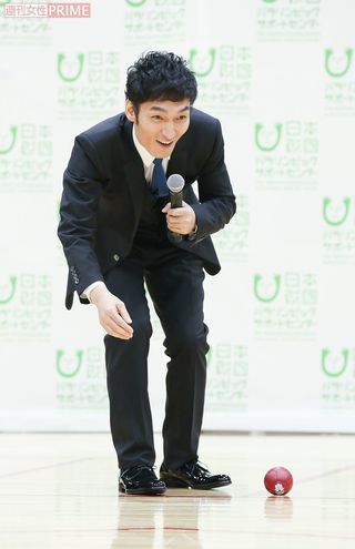 草なぎ剛「めちゃくちゃ楽しい。いろんな作戦を立てたり頭も使うし」撮影／森田晃博