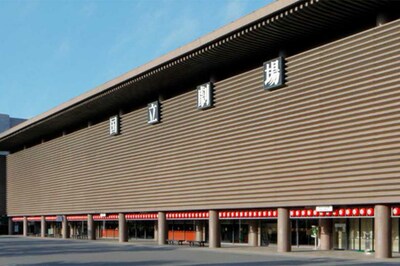 国立劇場が閉場中に“ファッションショー”開催で「使ってるじゃん」物議、伝統芸能「できない」理由を直撃