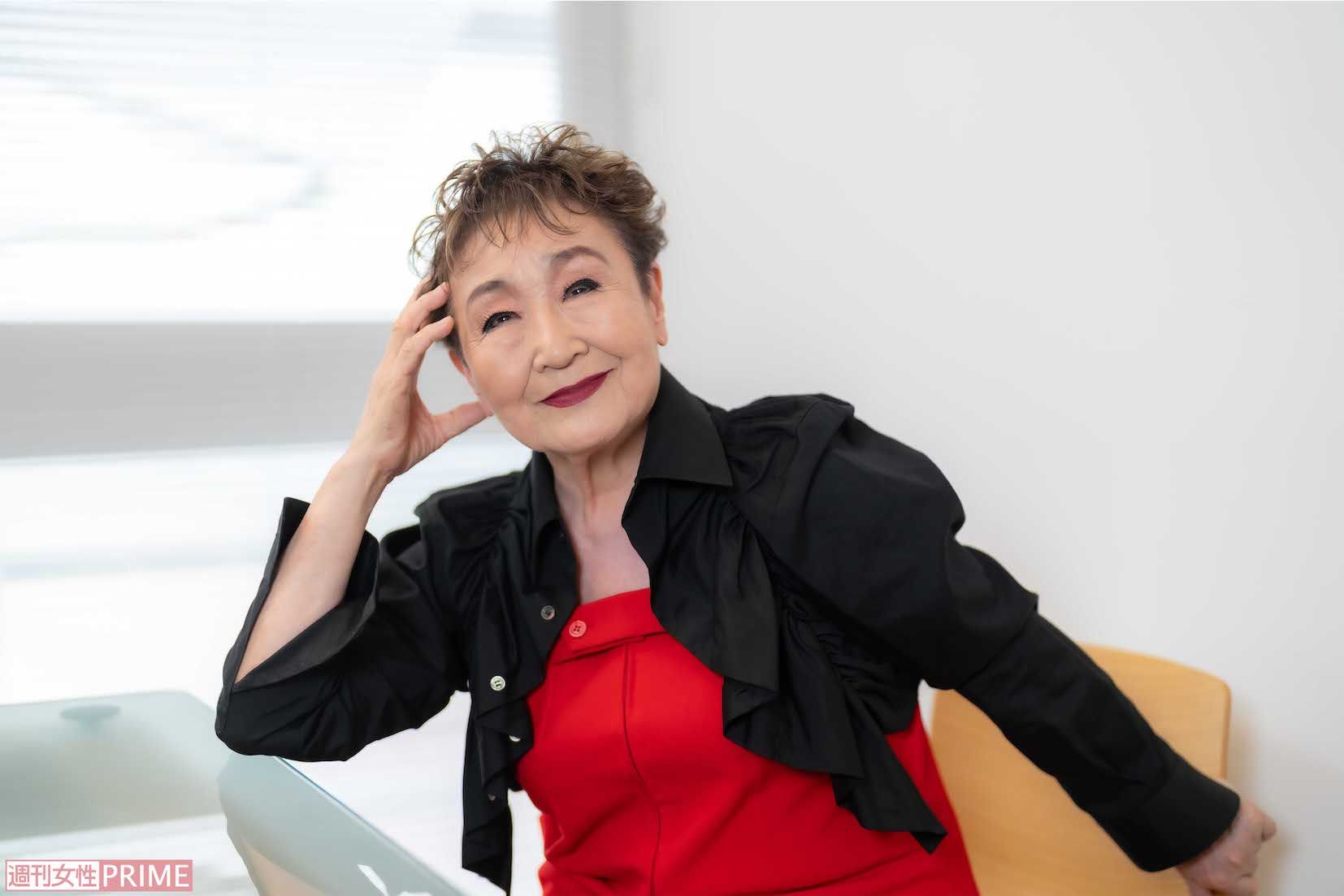 加藤登紀子　撮影／佐藤靖彦