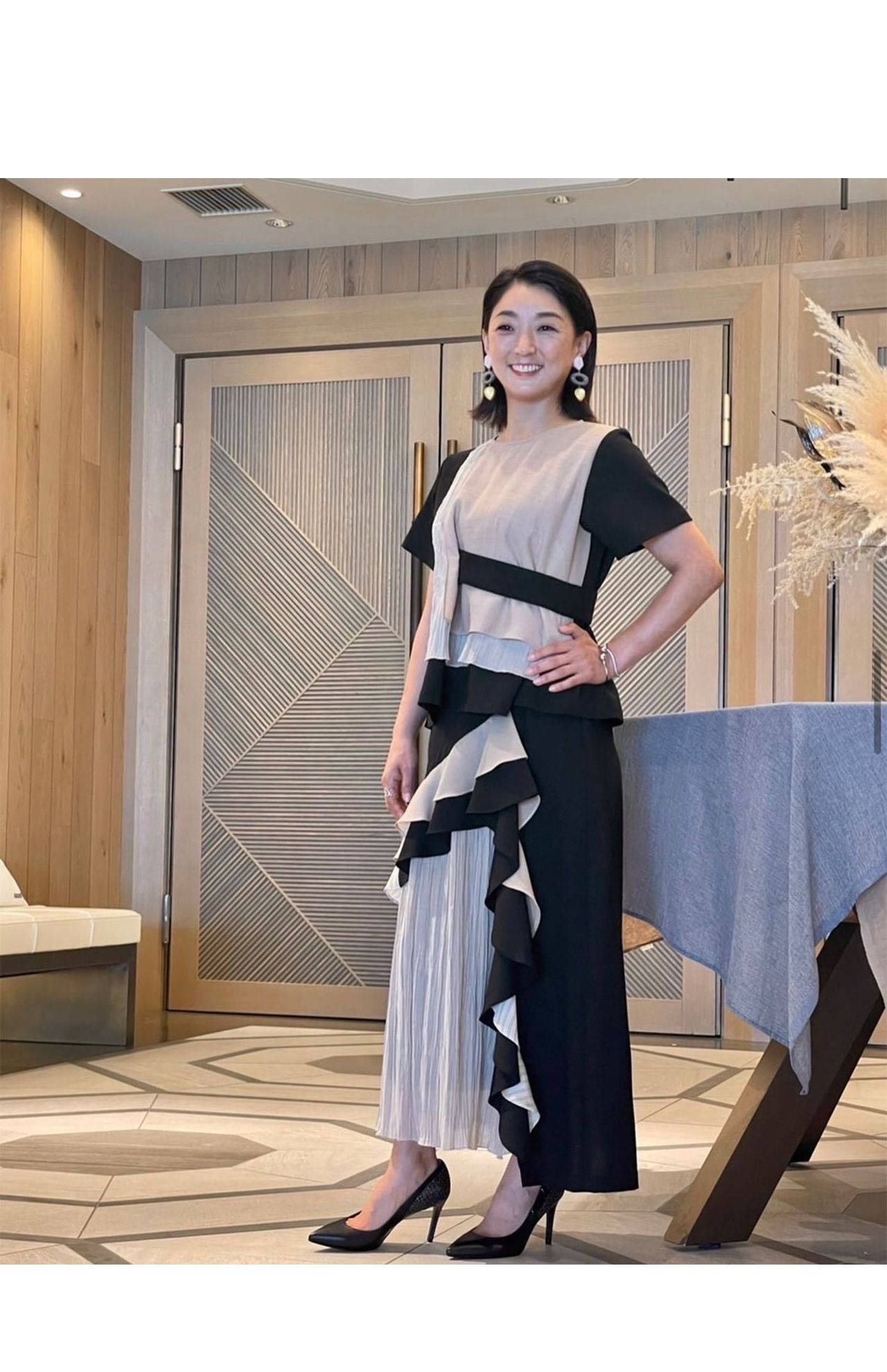 インスタグラムでは番組出演時の衣装などをあげている（岩崎恭子公式インスタグラムより）