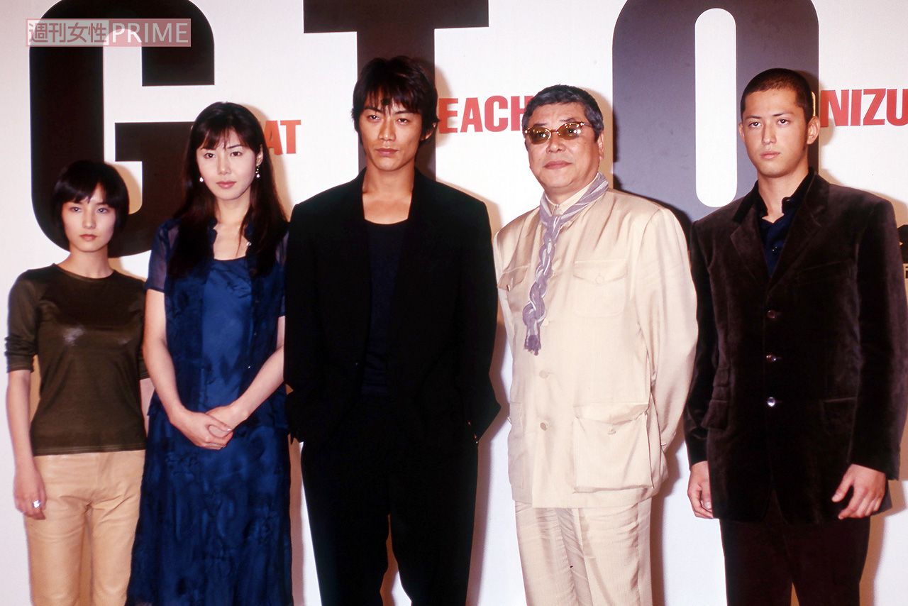 1998年放送の大ヒットドラマ『GTO』の出演者。右が生徒役の池内博之（当時21歳）