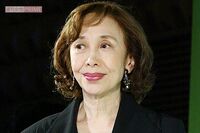 岸田今日子さんがハワイの首長に「この中で誰がいい？」 “女優3人旅” の珍道中