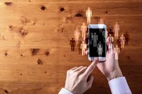 SNSの発信が人生を破壊するという恐怖「何も書かない」が最良の選択