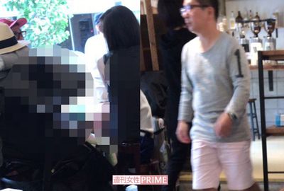 田中裕二の子煩悩っぷりがスゴい！ 山口もえ＆3人の子どもとカフェに訪れる