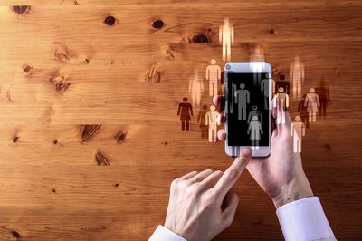 SNSの発信が人生を破壊するという恐怖「何も書かない」が最良の選択