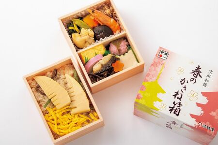 春のかさね箱／1480円淡路屋