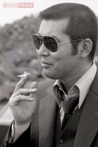 人気を博した刑事ドラマ『西部警察』シリーズ（’79年～’84年）での“大門軍団”を率いた角刈り＆サングラスはインパクト大　撮影／本誌写真班
