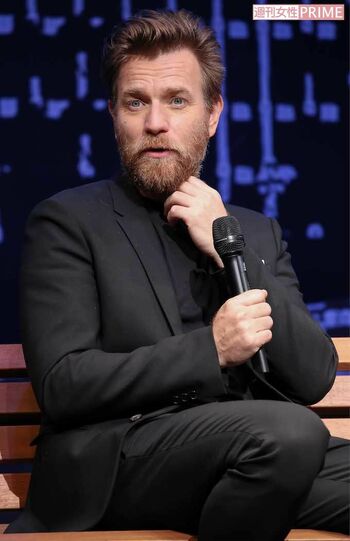 2018年、映画『プーと大人になった僕』ジャパンプレミアに登壇したユアン・マクレガー