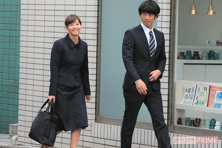 子どもの幼稚園の入学式に参加する藤本美貴と庄司智春