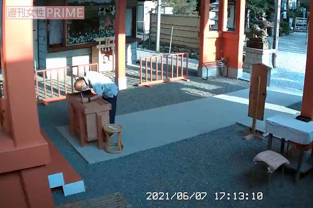 6月7日の平容疑者＝秩父今宮神社提供