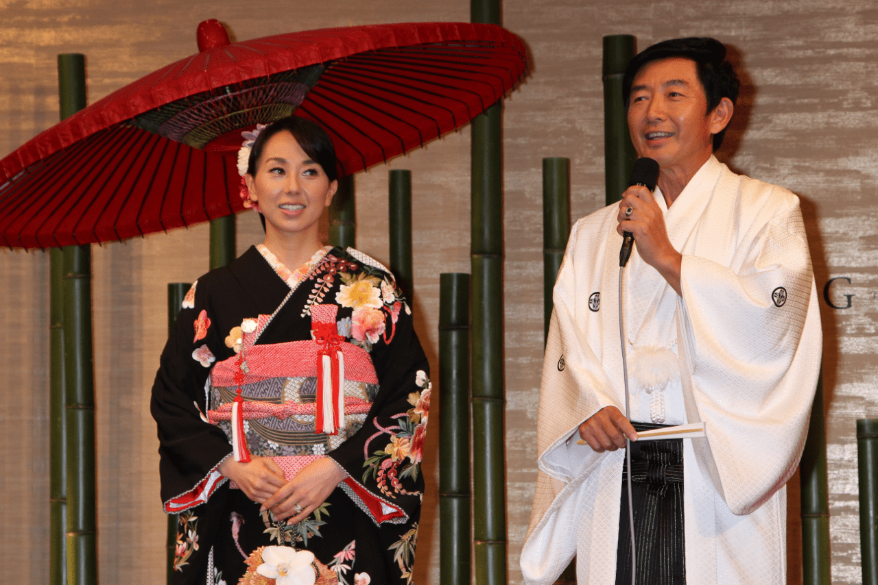 2010年、東尾理子との披露宴でのひとコマ