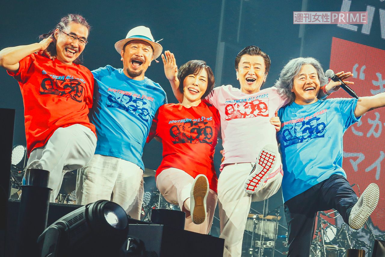 2019年にライブを行ったときのサザン。左から野沢秀行、関口和之、原由子、桑田佳祐、松田弘
