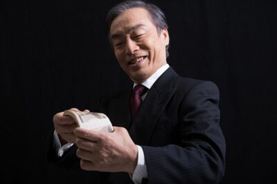 ウイスキーの箱に1000万円!? 元秘書が暴露、政治家を狂わせる権力とカネの“甘い汁”