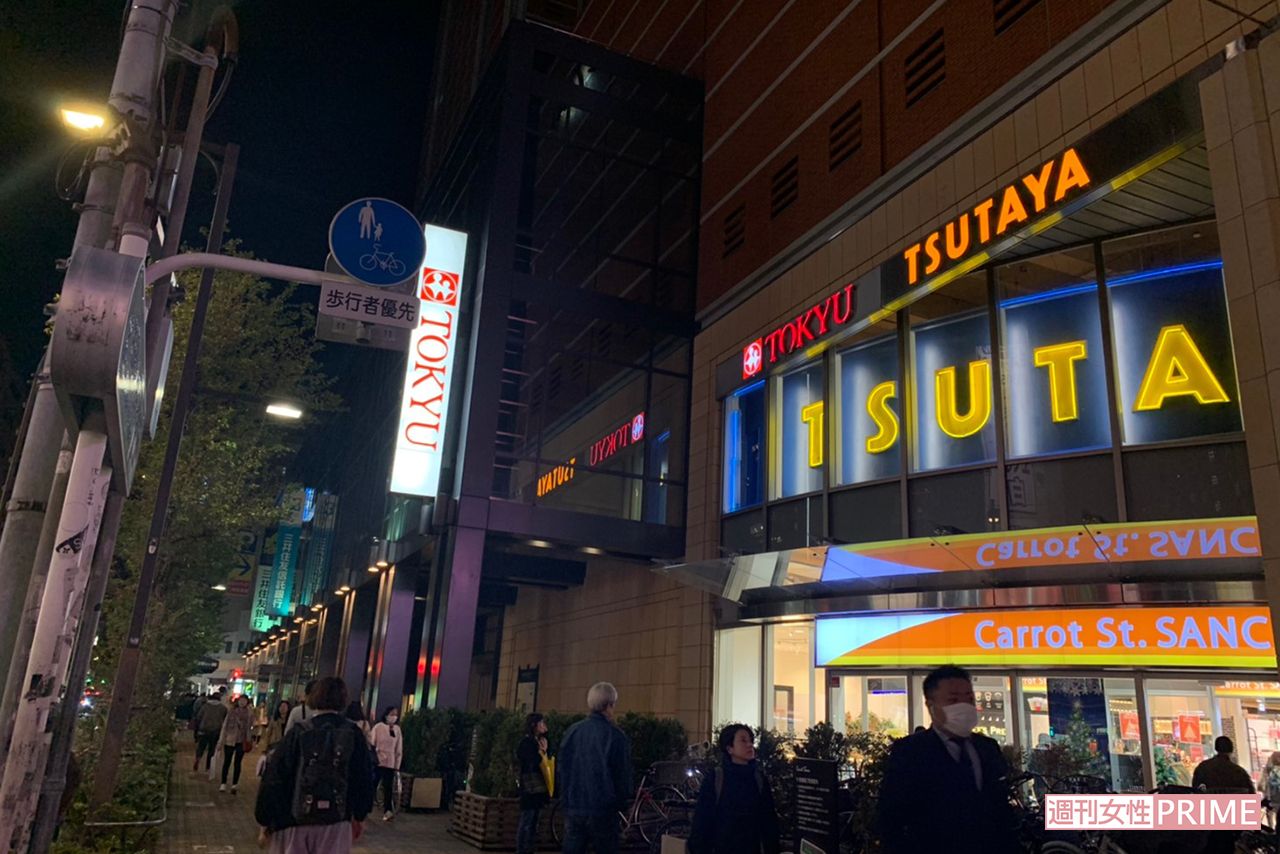 三軒茶屋駅前　撮影／三九二汐莉