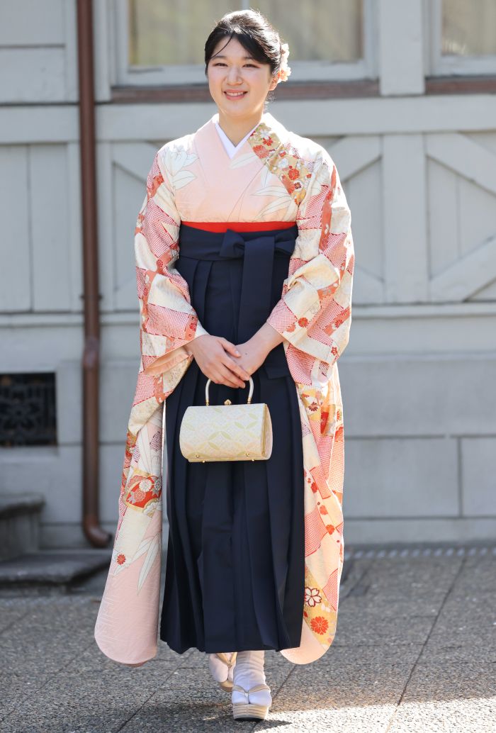 2024年3月、愛子さまは袴姿で学習院大学の卒業式に