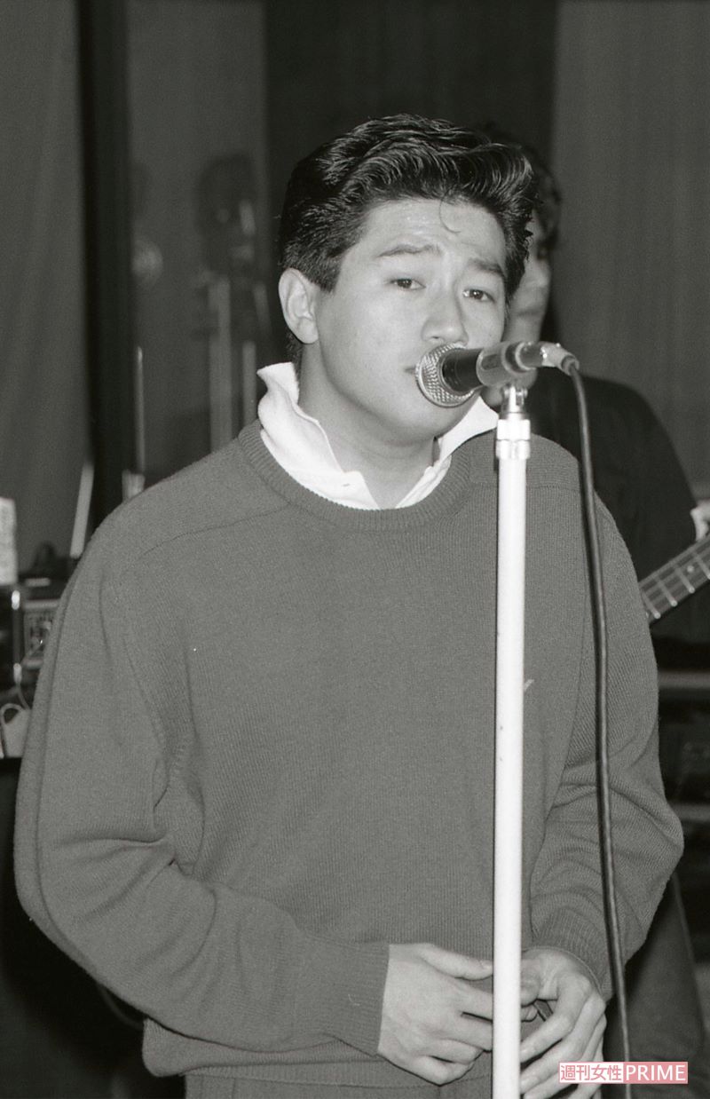 1987年、レコーディングで『愚か者』を歌うマッチ