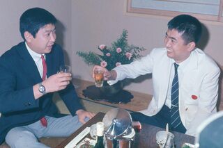 1968年、参議院出馬を決め、裕次郎さんと盃を