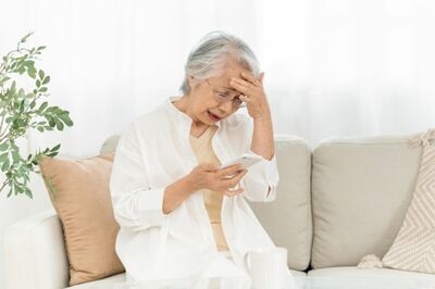 悪質詐欺から親のカネを守れ！還付金詐欺、ふるさと納税悪用でクレカの不正利用など「年末年始は要注意」