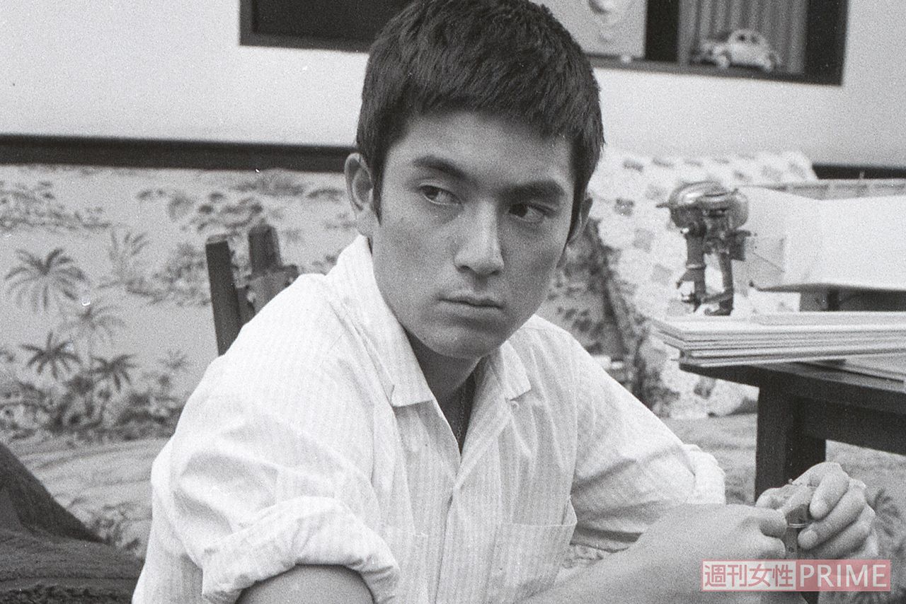 加山雄三。慶應大学を卒業後にデビューした翌年の本誌特写で（'61年）（撮影／本誌写真班）