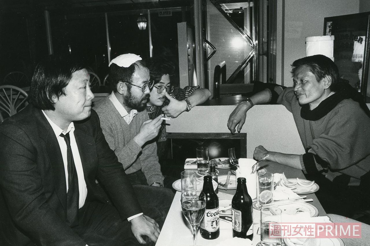 '86年、映画『ラブホテル』で主演男優賞を獲ったヨコハマ映画祭のとき、相米監督（左中央）たちと