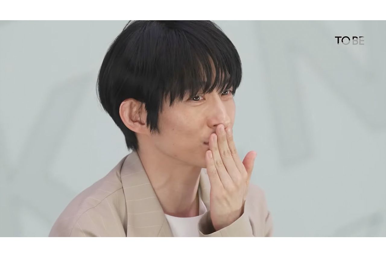 ビジュアルの変化が囁かれた三宅健（YouTube『TOBEOFFICIAL』より）