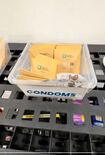 海外の選手が公開した、ミラノ・コルティナ五輪の選手村で無料配布されいるコンドーム