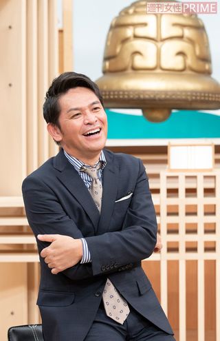 お笑いコンビ・ますだおかだの岡田圭右