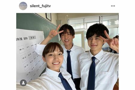 川口春奈、目黒蓮、鈴鹿央士のオフショットは“すてきすぎる”と大反響（番組公式インスタグラムより）