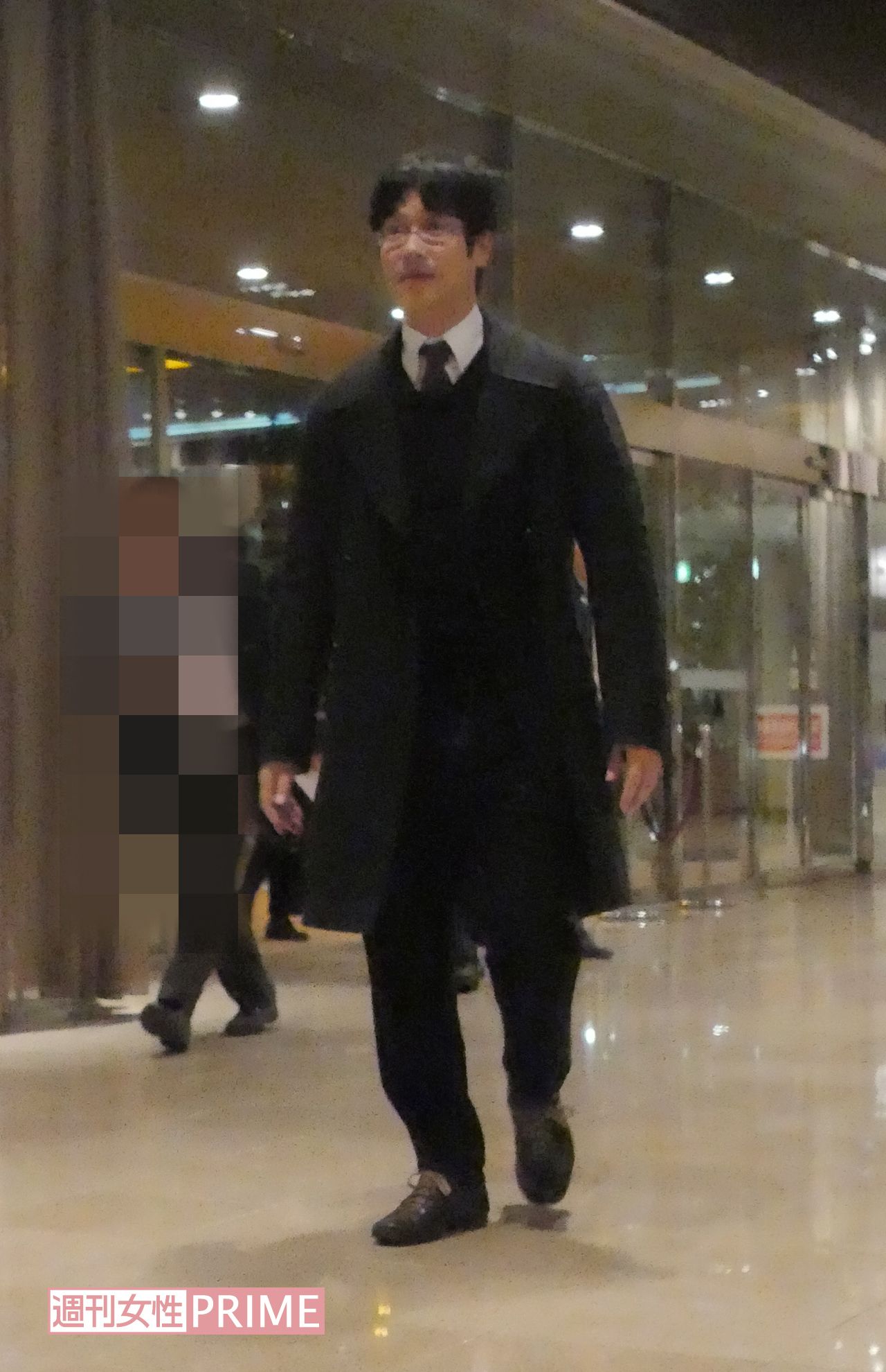 打ち上げの前に行われた取材とほぼ同じ服装で会場に現れた堺