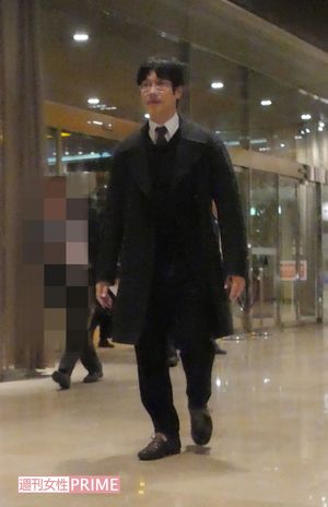 打ち上げの前に行われた取材とほぼ同じ服装で会場に現れた堺