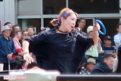 木村カエラが疾走！ セレブ幼稚園の運動会に参加した父母「まるでバタフライ」