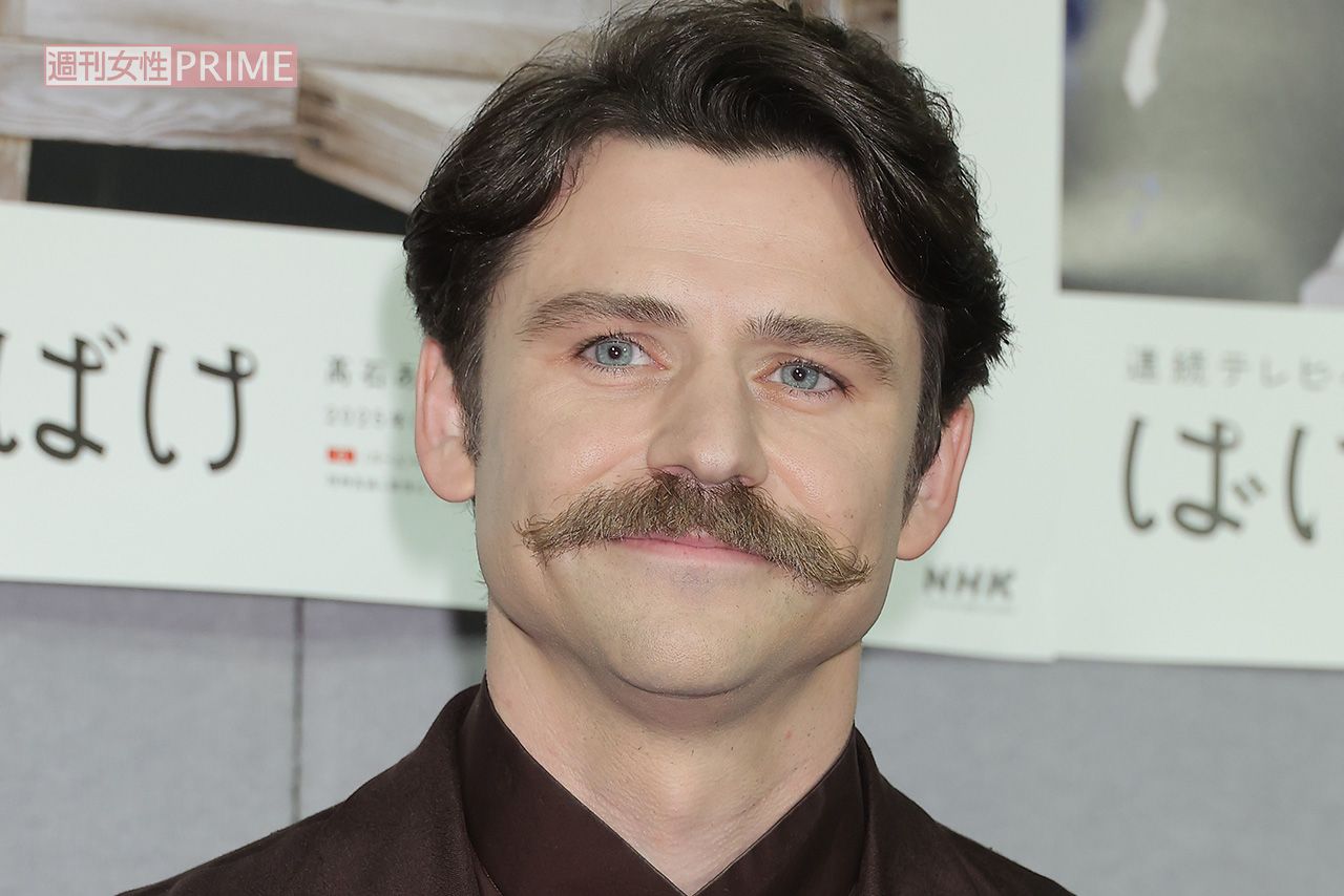 イギリス出身の俳優トミー・バストウ