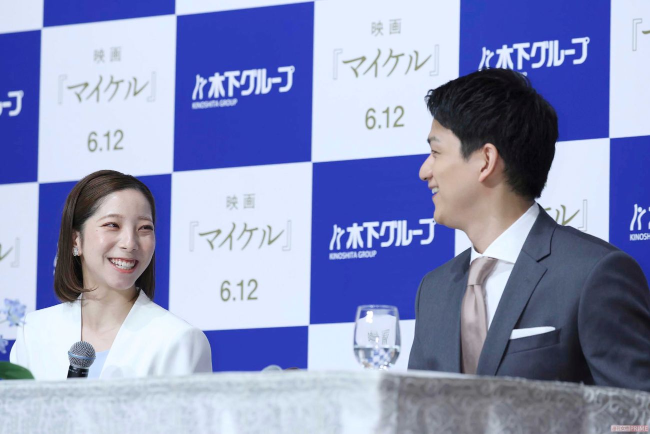 “りくりゅう”ペア引退会見の様子