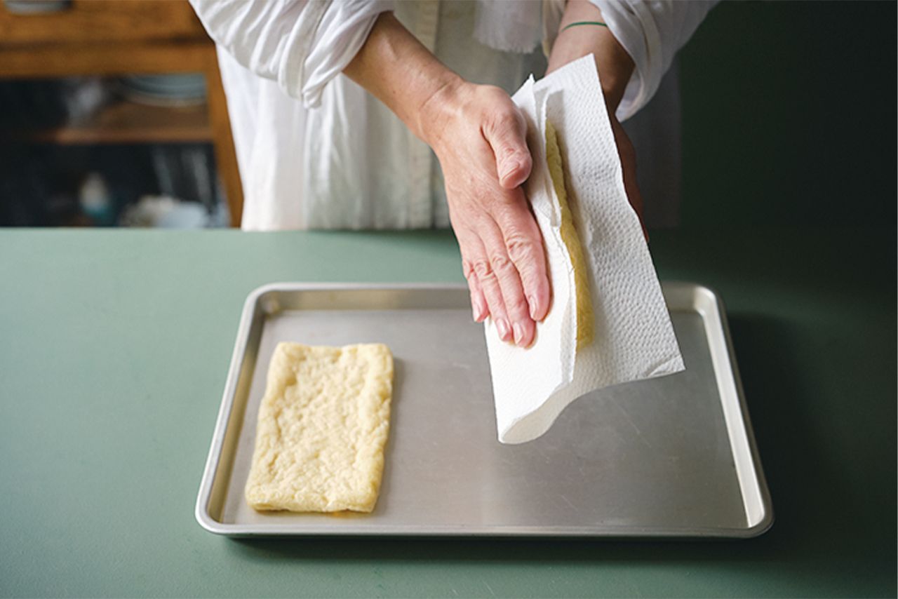 おいしくする下準備「ぺーパーで油抜き」