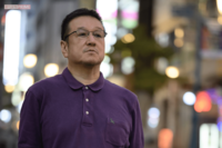 作家・新宿2丁目ゲイバーママの顔をもつ伏見憲明、「お金に執着も名誉欲もない」ゲイカルチャーの先駆者が…