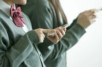 「思い出は加工後の顔。元の写真を残しておけばよかった」“高校生の後悔”がトレンド入り　識者が語ったZ…