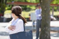 「熟女画像はかなり儲かる」公共の場で増加する《盗撮事件》小遣い稼ぎで女が女性を盗撮するケースも多発！…