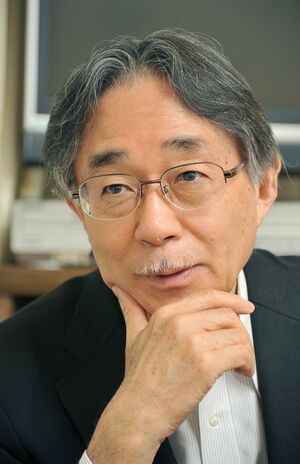 山崎章郎先生●肌つやもよく終始、はつらつと話される山崎先生からは、一般的にイメージするステージ4のがん患者の様子は感じられない