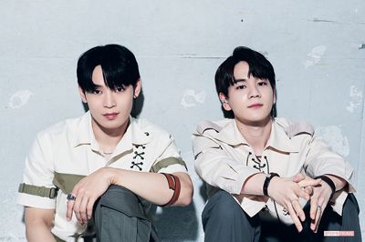 與那城奨（左）、豆原一成（右）