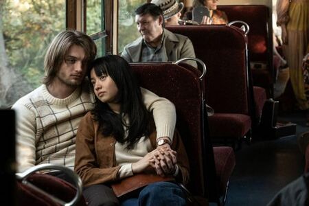 海外映画デビュー作のキービジュアルが公開。アイスランド俳優の手を取り、物憂げに寄り添うKoki,（海外の映画レビューサイト『IMDb』より）