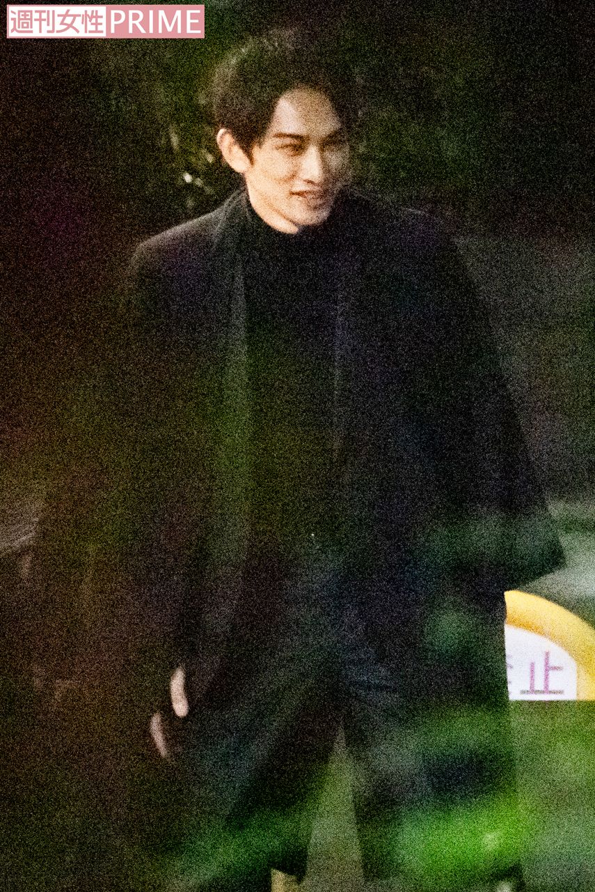 ２次会会場を出る町田啓太