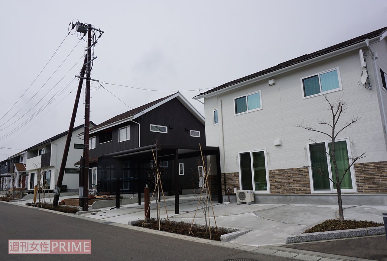 オガールの周辺には、新築の住宅が次々と建設されている。地価も毎年、上昇している