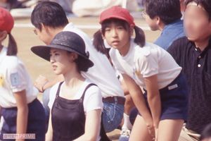神田沙也加さんと松田聖子、運動会でのツーショットを振り返る | 週刊