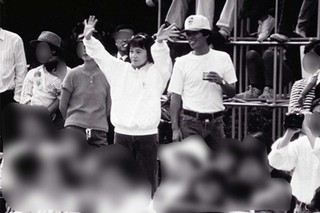 二千翔さんの運動会で声援を送る明石家さんまと大竹しのぶ（1990年10月14日）