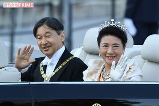 '19年11月、天皇陛下の即位を祝う祝賀パレードには約12万人の人々が沿道に集まり、天皇陛下と雅子さまをお祝いした