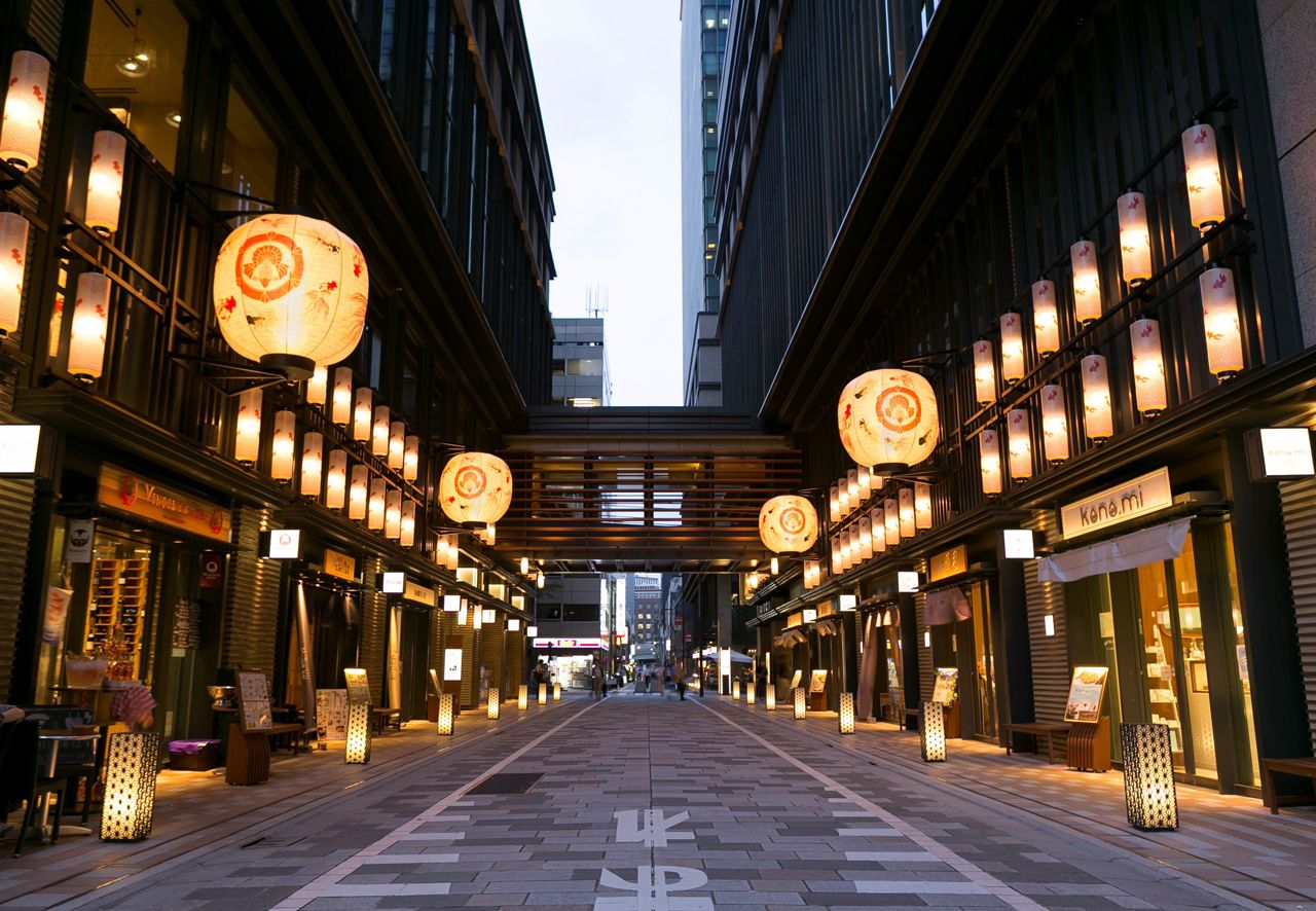 周辺の日本橋地区では『ECO EDO 日本橋2017 ～五感で楽しむ、江戸の涼～』を開催中／「ECO EDO 日本橋 アートアクアリウム2017 ～江戸・金魚の涼～＆ナイトアクアリウム」