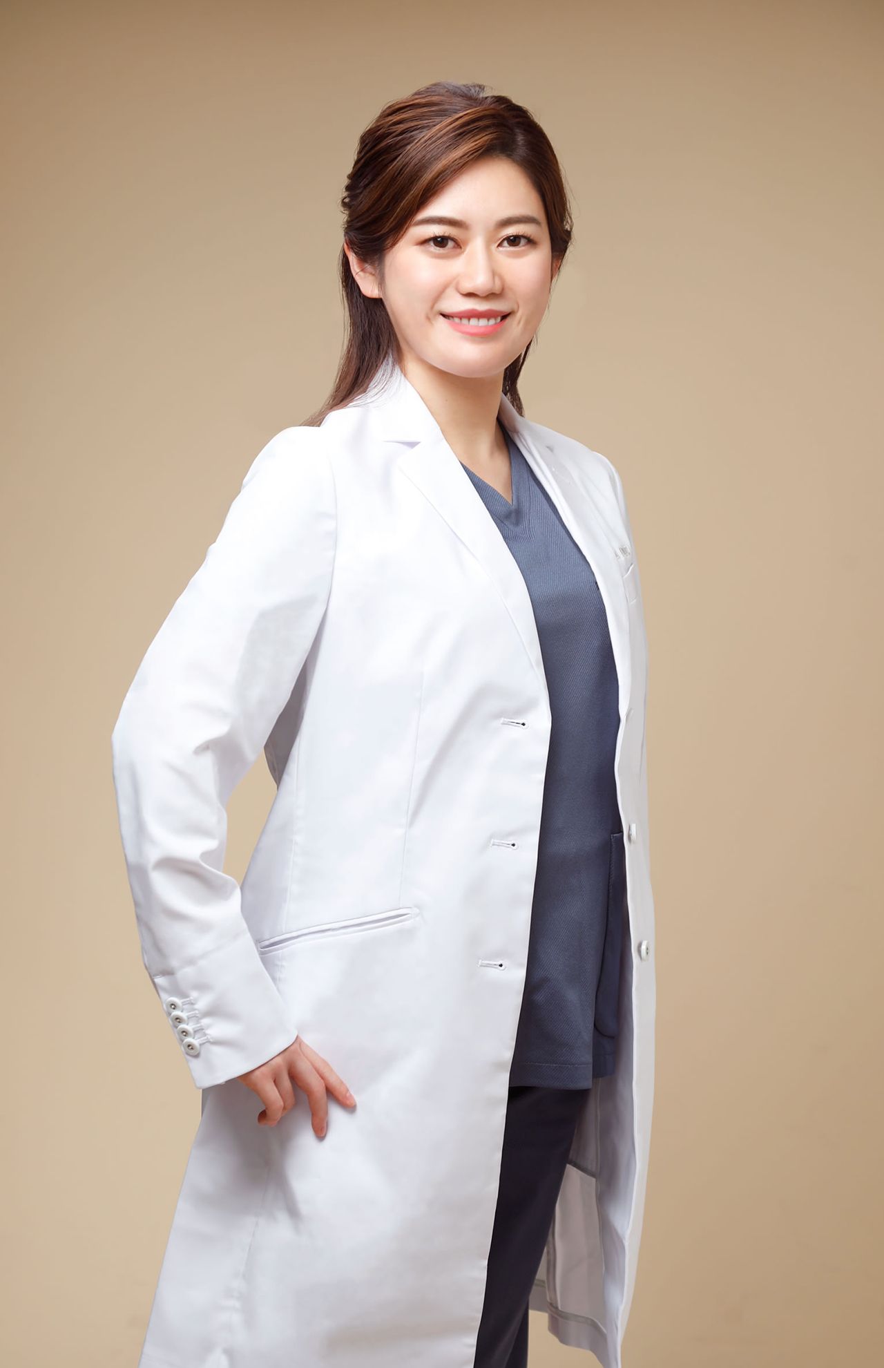 武田慶先生●日本形成外科学会認定専門医。美容外科医。皮膚科医。大学病院で再建や外傷などの手術を多く執刀し、美容皮膚科のTHE ONE.常勤医師に。